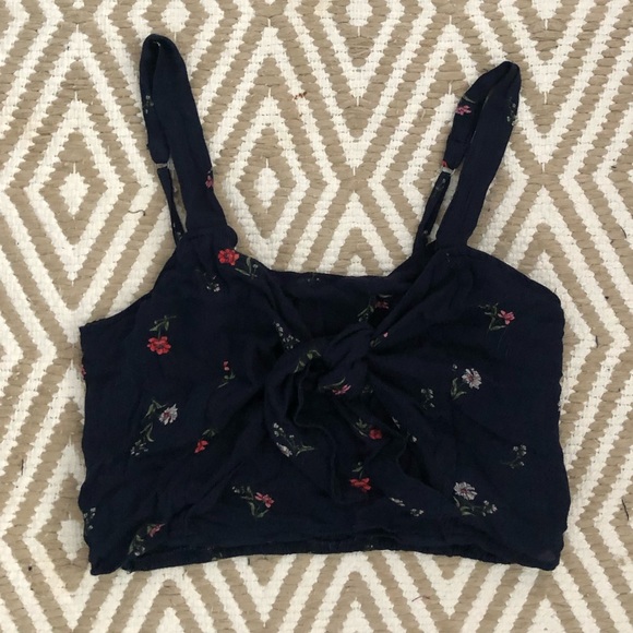 Hollister Floral Top - Picture 1 of 3